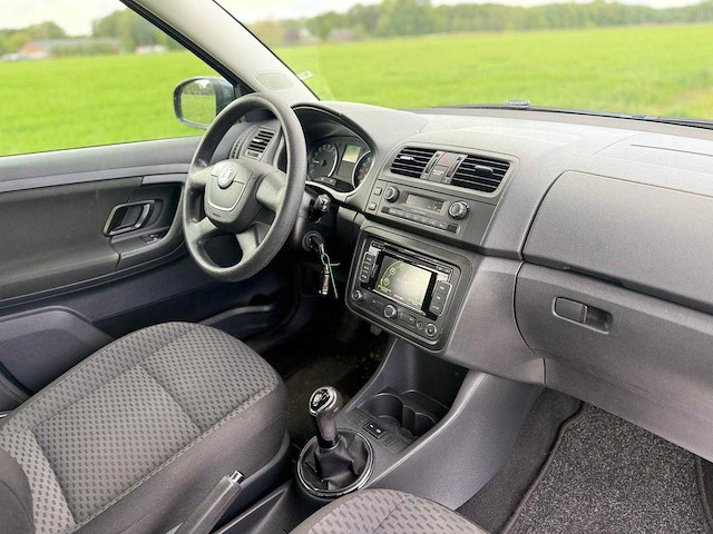 Skoda - 2010 - fabia combi - 1.2 tdi greenline - personenauto - 37-nld-8 - afbeelding 12 van  12