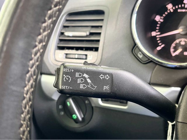 Skoda - 2010 - yeti - 1.2 tsi elegance - personenauto - afbeelding 4 van  18
