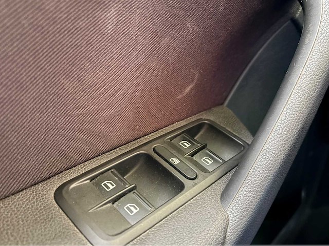 Skoda - 2010 - yeti - 1.2 tsi elegance - personenauto - afbeelding 10 van  18