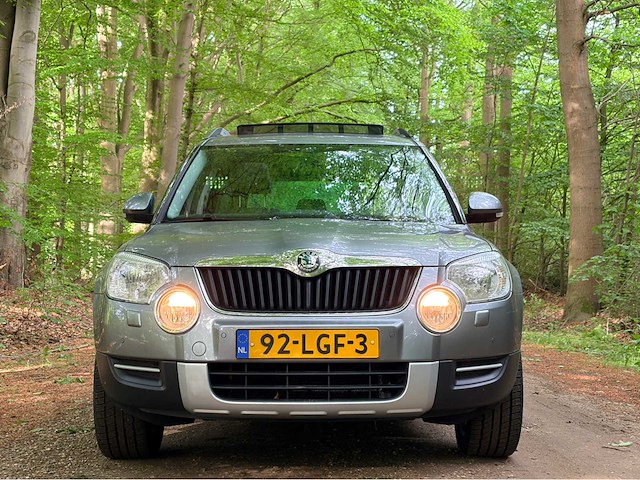 Skoda - 2010 - yeti - 1.2 tsi elegance - personenauto - afbeelding 11 van  18