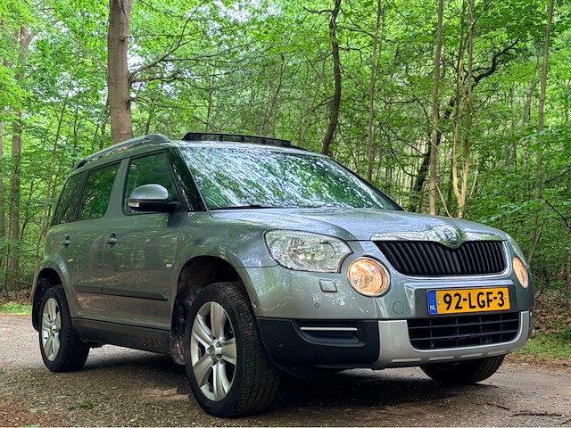 Skoda - 2010 - yeti - 1.2 tsi elegance - personenauto - afbeelding 12 van  18