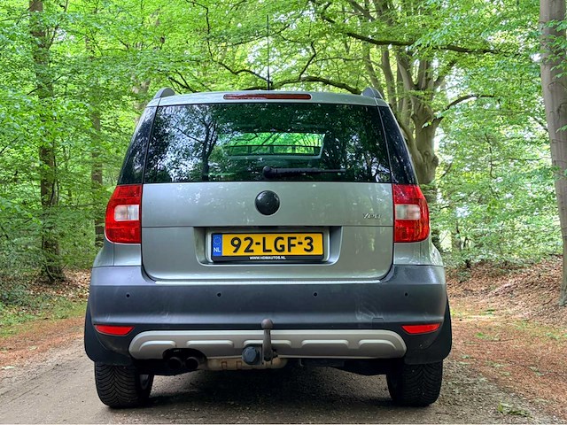 Skoda - 2010 - yeti - 1.2 tsi elegance - personenauto - afbeelding 14 van  18