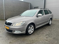 Skoda - 2011 - octavia combi - 1.2 tsi ambition bns - personenauto (xd-761-p) - afbeelding 1 van  22