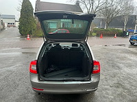 Skoda - 2011 - octavia combi - 1.2 tsi ambition bns - personenauto (xd-761-p) - afbeelding 9 van  22