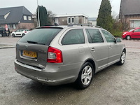 Skoda - 2011 - octavia combi - 1.2 tsi ambition bns - personenauto (xd-761-p) - afbeelding 17 van  22