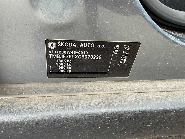 Skoda - 2012 - yeti outdoor - 1.2 tsi elegance -jnb-80-f - afbeelding 2 van  10