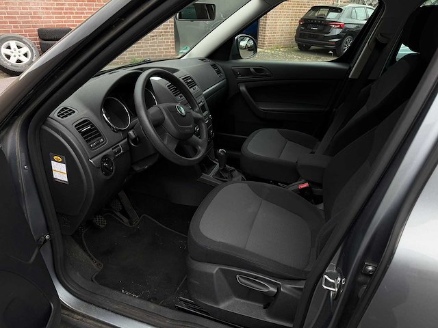 Skoda - 2012 - yeti outdoor - 1.2 tsi elegance -jnb-80-f - afbeelding 8 van  10