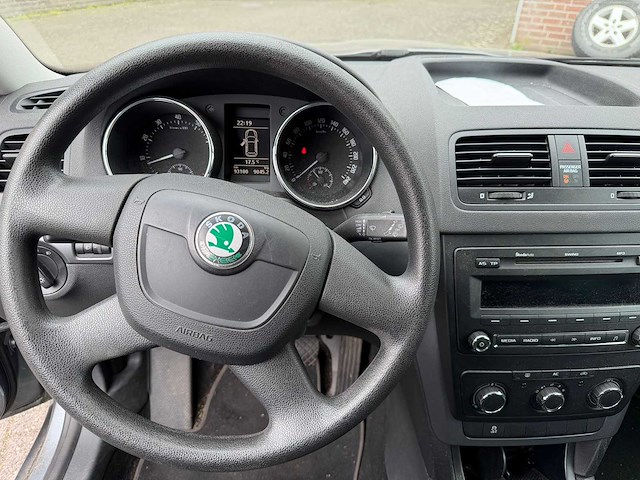 Skoda - 2012 - yeti outdoor - 1.2 tsi elegance -jnb-80-f - afbeelding 9 van  10