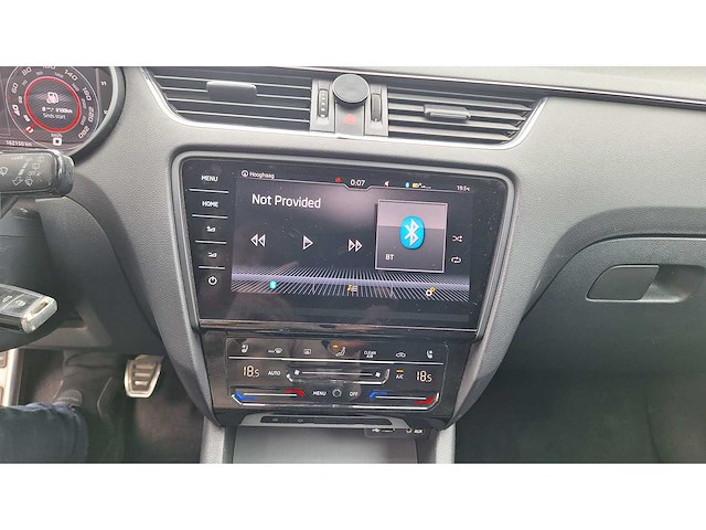 Skoda - 2013 - octavia - vrs combi 1.6 tdi - personenauto - afbeelding 11 van  22