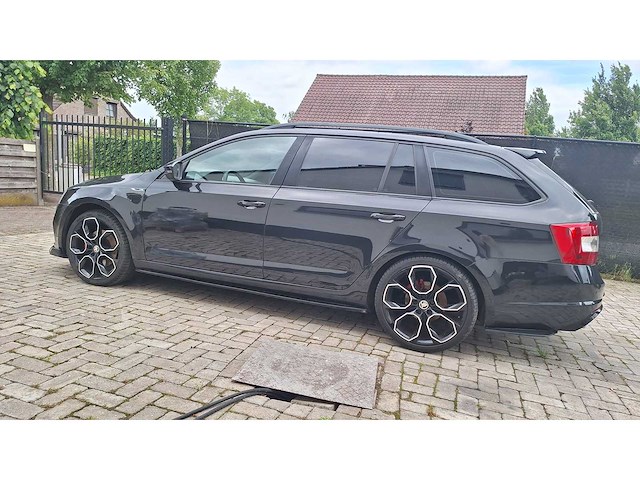 Skoda - 2013 - octavia - vrs combi 1.6 tdi - personenauto - afbeelding 5 van  22