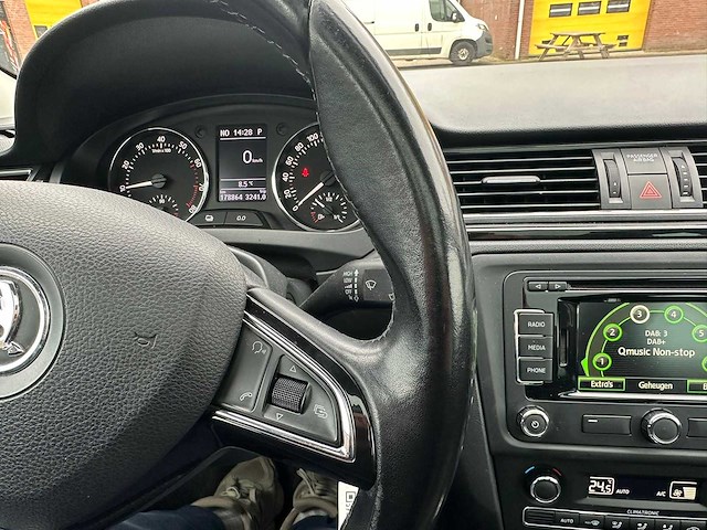 Skoda - 2014 - automaat - rapid spaceback - 1.4 tsi grt eleg. bl- personenauto - afbeelding 4 van  22