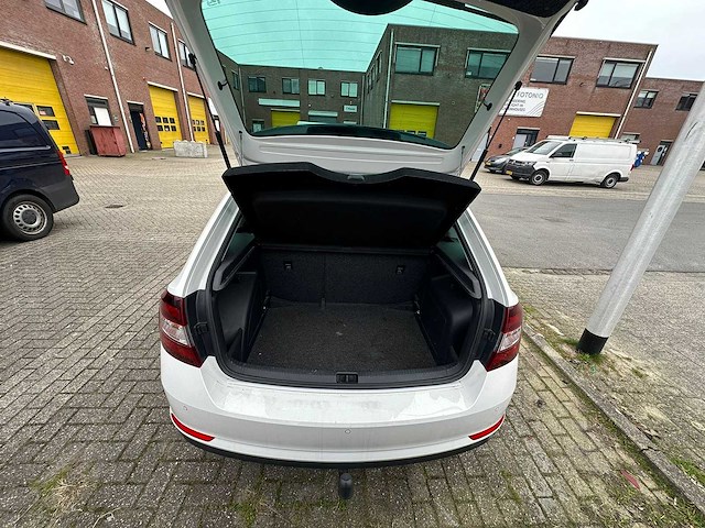 Skoda - 2014 - rapid spaceback - 1.4 tsi grt eleg. bl- automaat - personenauto - afbeelding 14 van  22