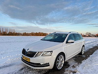 Skoda - 2017 - octavia combi - 1.0 tsi grt st. bns - pv-508-f - afbeelding 10 van  17