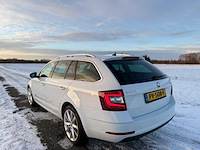 Skoda - 2017 - octavia combi - 1.0 tsi grt st. bns - pv-508-f - afbeelding 16 van  17