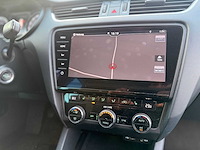 Skoda - 2017 - octavia combi - 1.0 tsi grt st. bns - pv-508-f - afbeelding 11 van  17