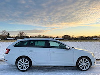 Skoda - 2017 - octavia combi - 1.0 tsi grt st. bns - pv-508-f - afbeelding 13 van  17