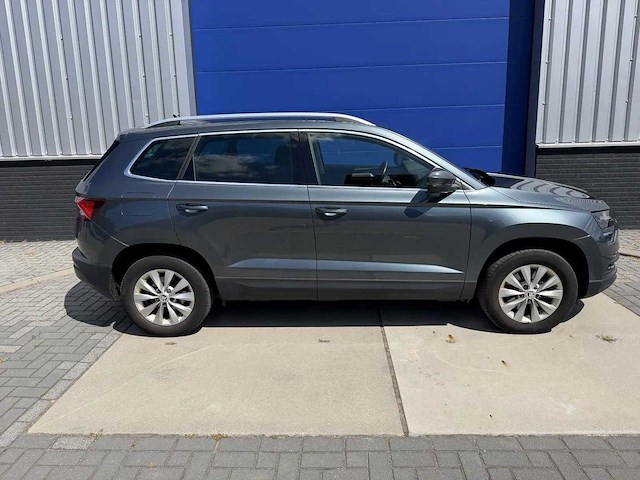 Skoda - 2019 - karoq - 1.6 tdi clever ed. - personenauto - afbeelding 2 van  17
