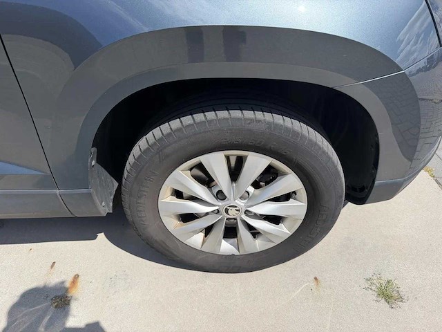 Skoda - 2019 - karoq - 1.6 tdi clever ed. - personenauto - afbeelding 3 van  17