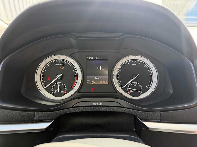 Skoda - 2019 - karoq - 1.6 tdi clever ed. - personenauto - afbeelding 12 van  17