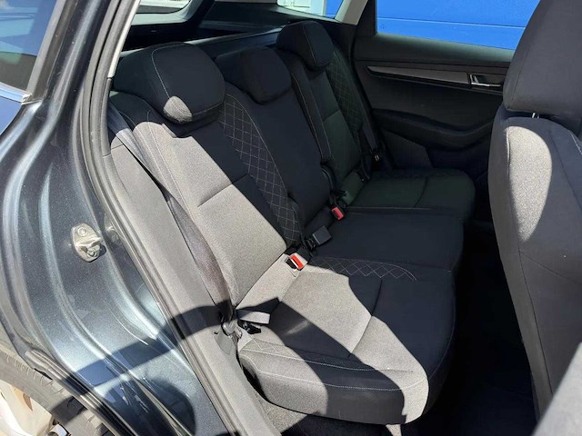 Skoda - 2019 - karoq - 1.6 tdi clever ed. - personenauto - afbeelding 5 van  17