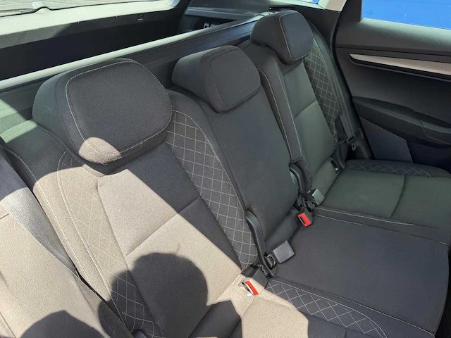 Skoda - 2019 - karoq - 1.6 tdi clever ed. - personenauto - afbeelding 15 van  17