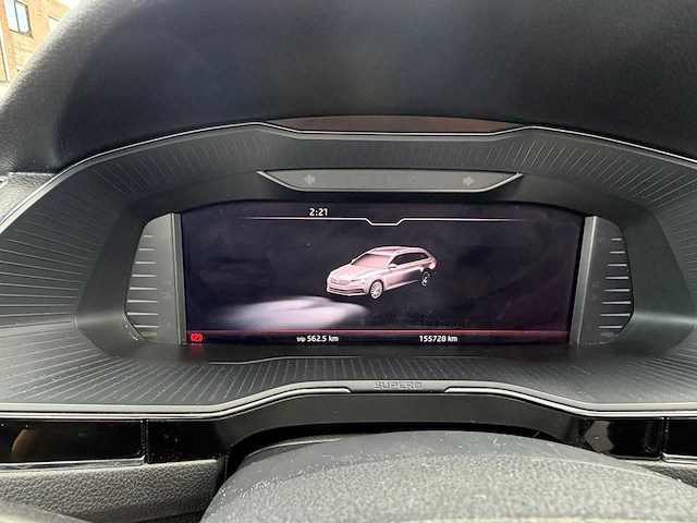 Skoda - 2020 - superb combi - 1.4 tsi iv l&k sportline - phev - full options - automaat - personenauto - afbeelding 4 van  37