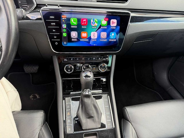 Skoda - 2020 - superb combi - 1.4 tsi iv l&k sportline - phev - full options - automaat - personenauto - afbeelding 7 van  37