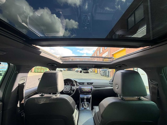 Skoda - 2020 - superb combi - 1.4 tsi iv l&k sportline - phev - full options - automaat - personenauto - afbeelding 22 van  37