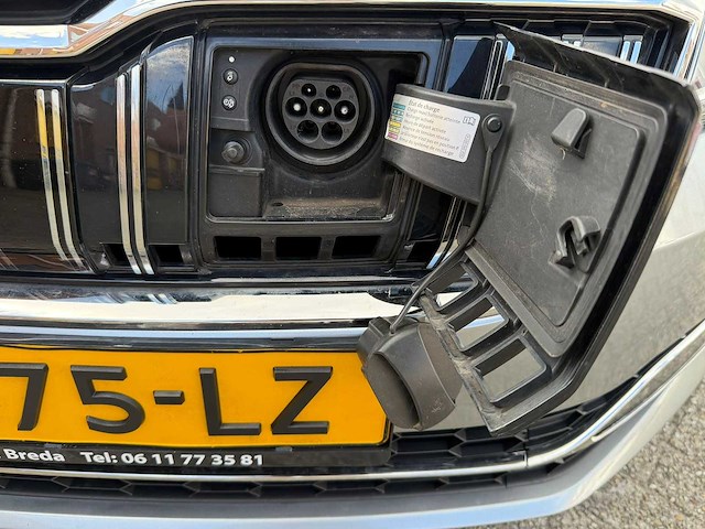Skoda - 2020 - superb combi - 1.4 tsi iv l&k sportline - phev - full options - automaat - personenauto - afbeelding 27 van  37