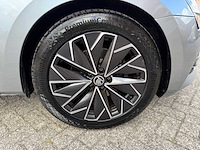 Skoda - 2020 - superb combi - 1.4 tsi iv l&k sportline - phev - full options - automaat - personenauto - afbeelding 31 van  37