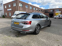 Skoda - 2020 - superb combi - 1.4 tsi iv l&k sportline - phev - full options - automaat - personenauto - afbeelding 33 van  37