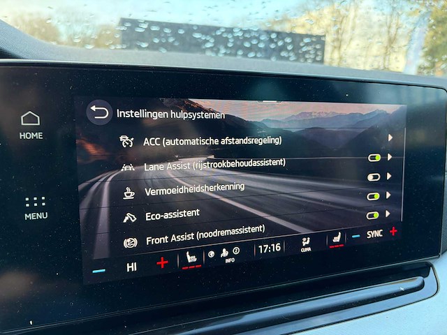 Skoda - 2021 - octavia combi - automaat - personenauto - afbeelding 2 van  12