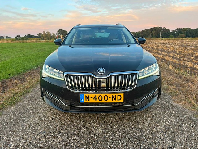 Skoda - 2021 - superb combi - 1.5 tsi sportl. bns - personenauto - n-400-nd - afbeelding 5 van  11