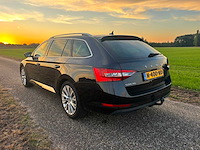 Skoda - 2021 - superb combi - 1.5 tsi sportl. bns - personenauto - n-400-nd - afbeelding 9 van  11