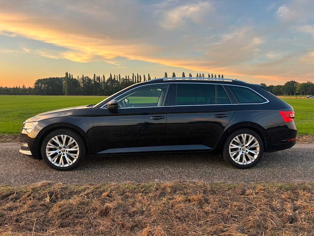 Skoda - 2021 - superb combi - 1.5 tsi sportl. bns - personenauto - n-400-nd - afbeelding 10 van  11