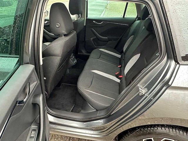 Skoda - 2024 - kamiq - automaat - 1.0 tsi monte carlo - 116pk - personenauto - afbeelding 13 van  22