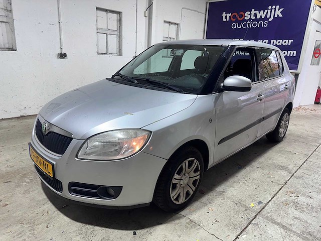 Skoda - fabia - 1.2-12v ambiente - 79-xv-nl - afbeelding 1 van  18