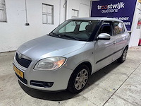 Skoda - fabia - 1.2-12v ambiente - 79-xv-nl - afbeelding 1 van  18