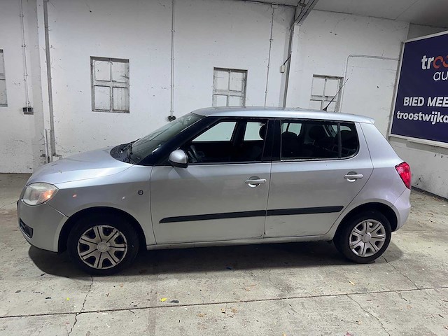 Skoda - fabia - 1.2-12v ambiente - 79-xv-nl - afbeelding 11 van  18