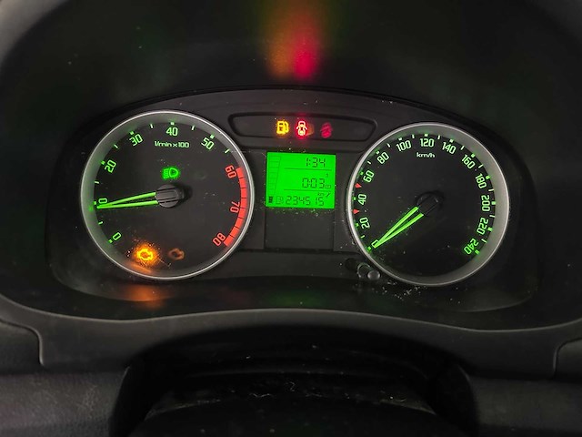 Skoda - fabia - 1.2-12v ambiente - 79-xv-nl - afbeelding 2 van  18