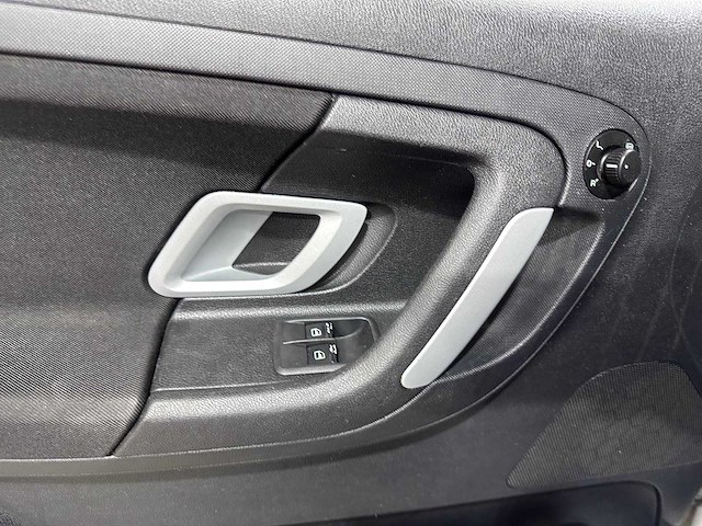 Skoda - fabia - 1.2-12v ambiente - 79-xv-nl - afbeelding 3 van  18