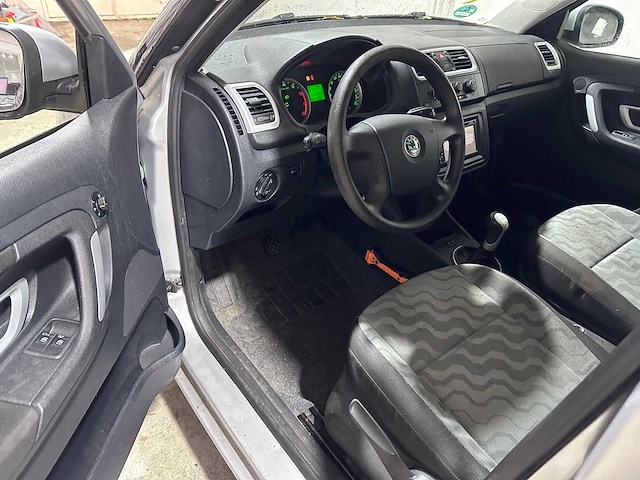 Skoda - fabia - 1.2-12v ambiente - 79-xv-nl - afbeelding 17 van  18