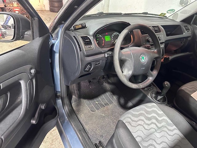 Skoda - fabia - 1.2 classic - h-741-fr - afbeelding 16 van  16