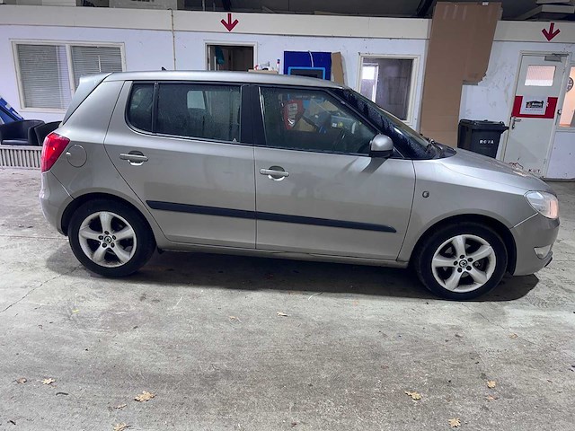 Skoda - fabia - 1.2 tdi greenline - 06-rvk-2 - afbeelding 16 van  19