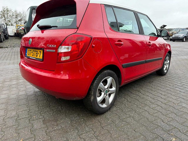 Skoda - fabia - 1.2 tdi greenline - personenauto - afbeelding 15 van  20