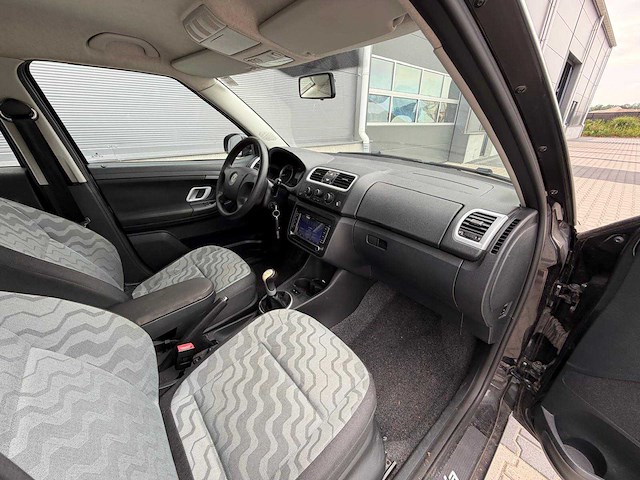 Skoda - fabia - 1.4-16v ambiente - personenauto - 2008 - afbeelding 8 van  23