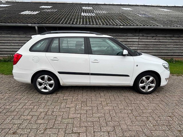 Skoda - fabia combi - 1.2 tdi greenline - car - - afbeelding 11 van  23