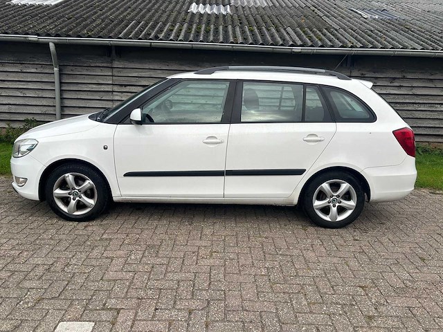 Skoda - fabia combi - 1.2 tdi greenline - car - - afbeelding 12 van  23