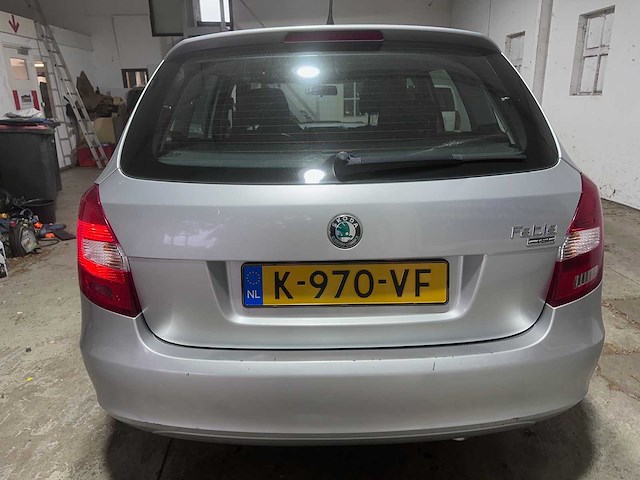 Skoda - fabia combi - 1.2 tsi ambition - k-970-vf- 2010 - afbeelding 3 van  16