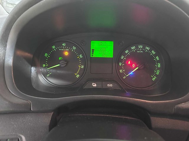 Skoda - fabia combi - 1.2 tsi ambition - k-970-vf- 2010 - afbeelding 8 van  16